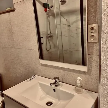 Apartment Superbe Aeroport Et Gare