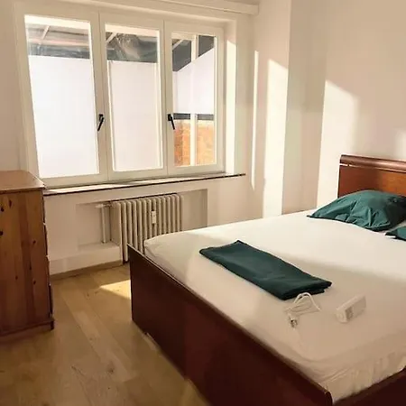 Apartment Superbe Aeroport Et Gare Charleroi